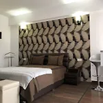 Vlaicu Apartment *